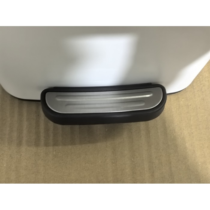 Відро для сміття з плавним закриттям квадратне Zerix Kubix-TC0106 White 6 л (колір білий) (ZX6109)
